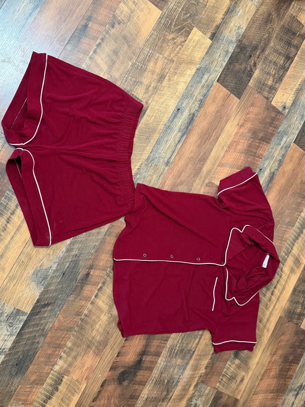 Women’s Burgundy Short Sleeve Pajama Set with Contrast Piping